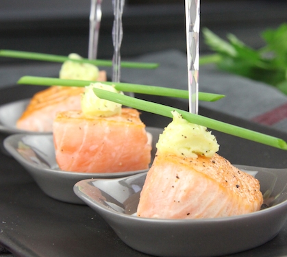 Recette de Bouchées de saumon rose et son beurre au wasabi