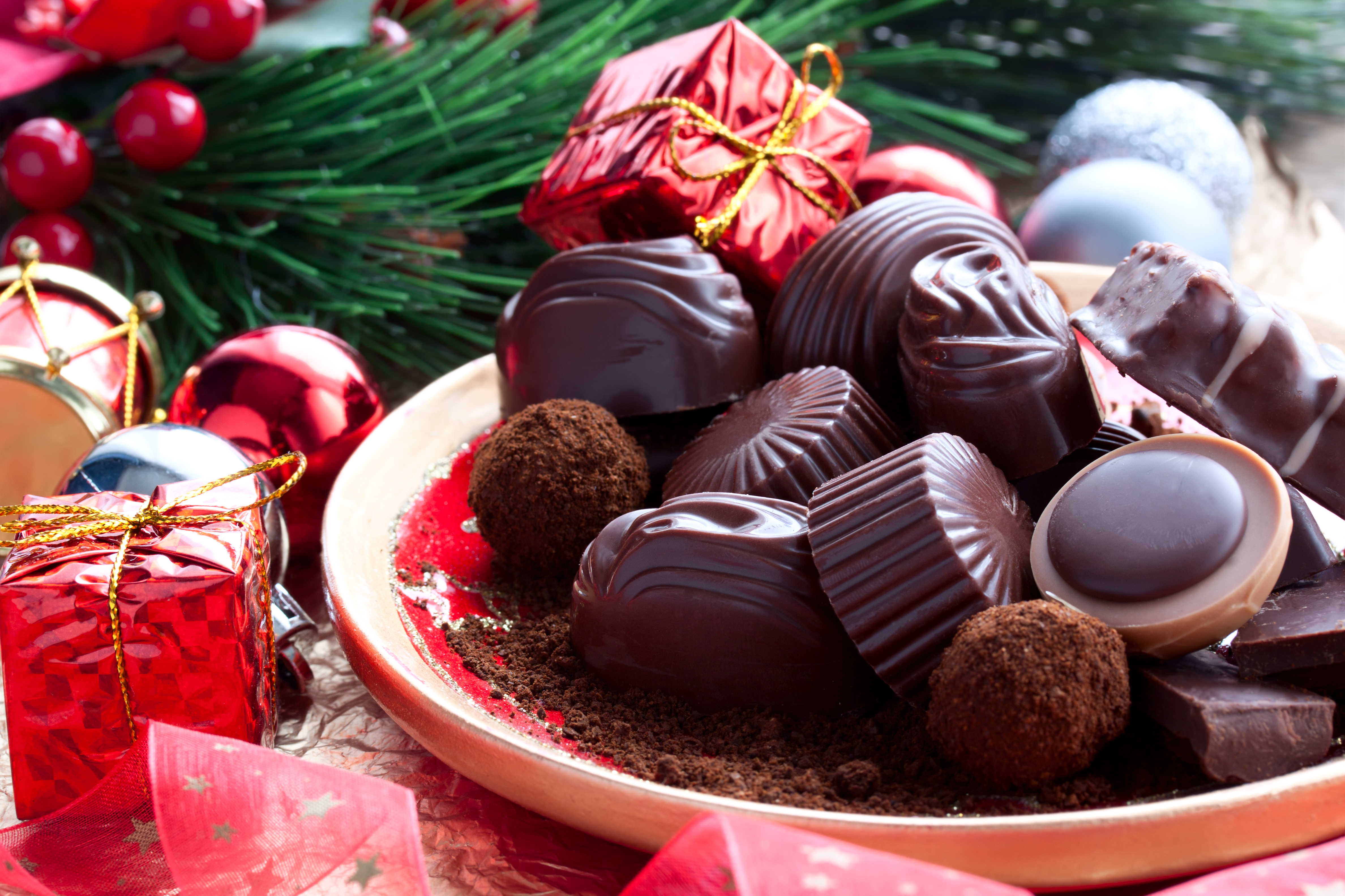 Chocolats de noël : recettes de truffes, rochers, orangettes et pralines