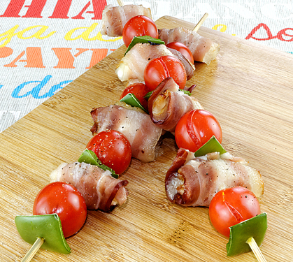 Brochettes de légumes à la tomate